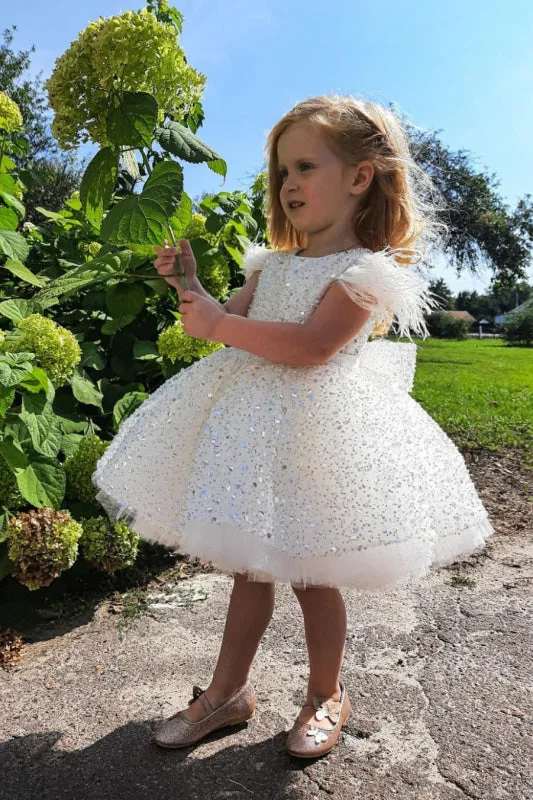 Cap Sleeves Tulle Sequins Flower Girl Dress Crew Neck Beadings Girl Party Dress Ball Gown with Bow