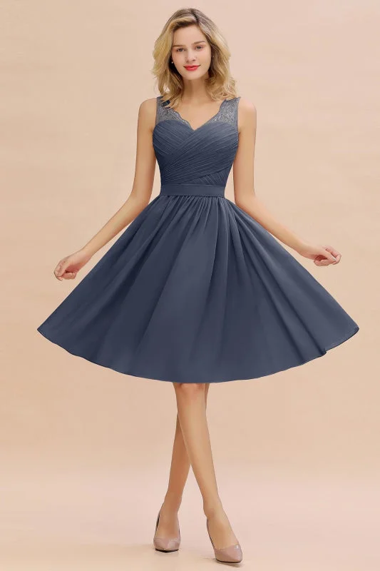 Elegant Ruffle Chiffon Short Bridesmaid Dress Sleeveless V-Neck Aline Knee Length Homecoming Dress